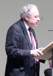 John Rigg, chairman of the Guildford Vision Group addresses the meeting