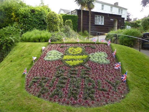The other carpet bedding display in Guildford's Castle Grounds.