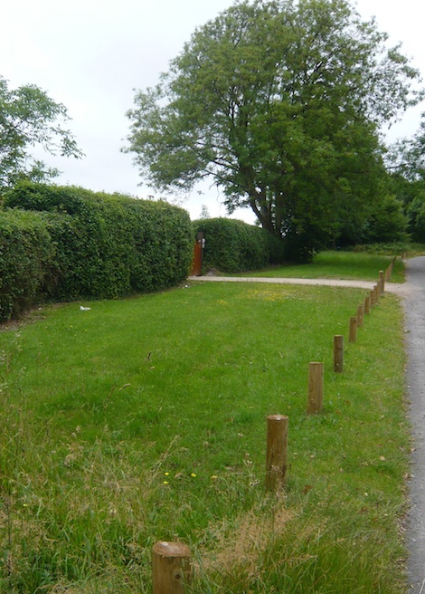 Some have complained that the tidier look makes the bridleway appear urbanised.