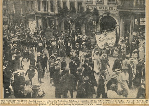 The 'Pilgrims' Progress' in the High Street in 1913.