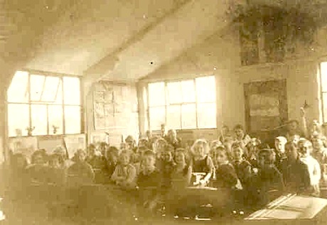 Miss Brown's class in one of the huts at Stoughton Infant school, circa 1943-44.