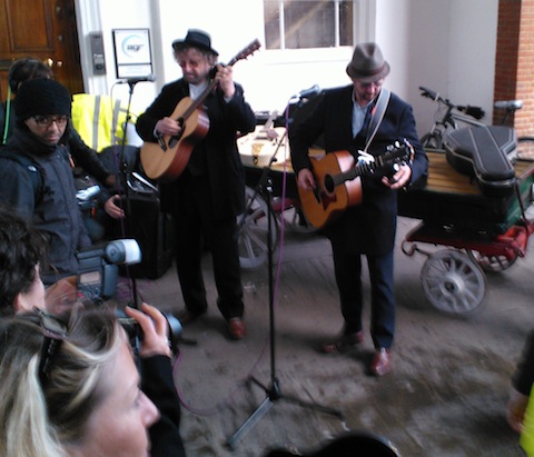 Chas and Dave's impromptu performance under Tunsgate Arch.