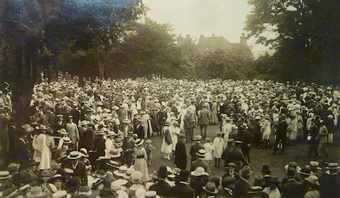 Peace celebration in the Castle Grounds in 1919. Picture courtesy of the Guildford Institute.