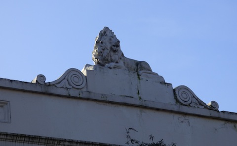Do you know where this lion is and what it relates to in Guildford's past?