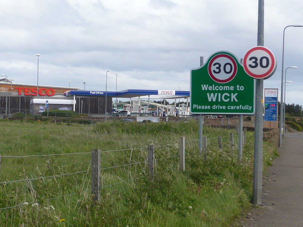 There was no mistaking that in Wick there is 30mph limit.