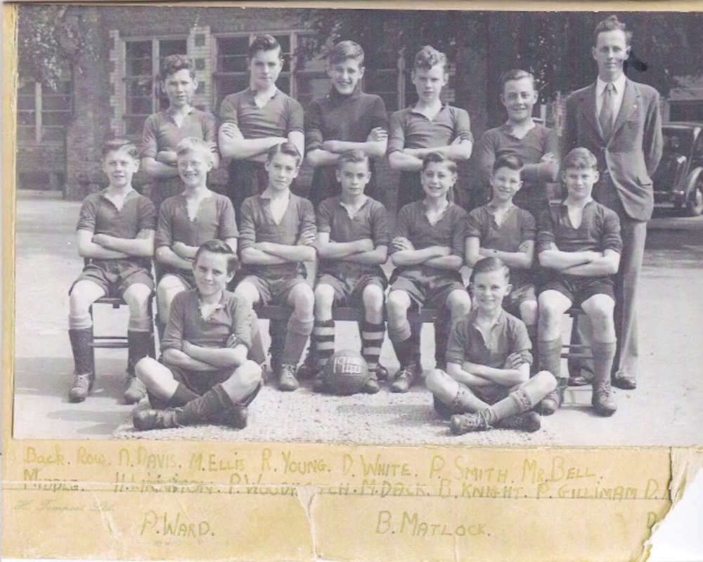 Stoke School football team. You can see some of the names written below the picture. Click to enlarge in a new window.