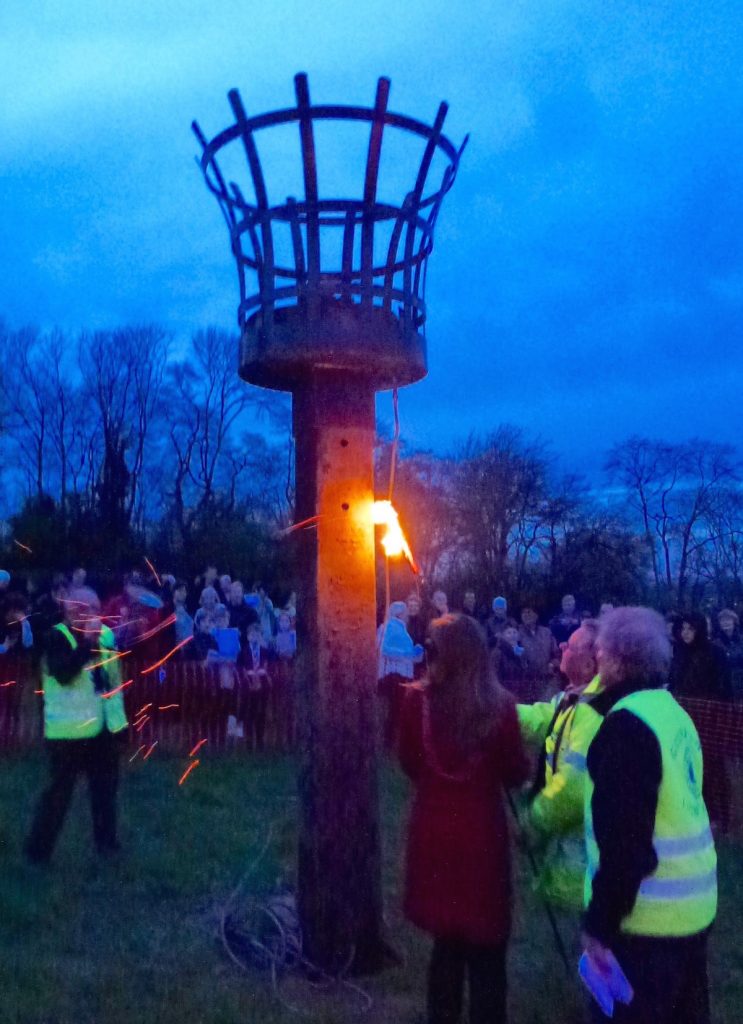 The Mayor prepares to light the beacon at precisely 8.32pm.